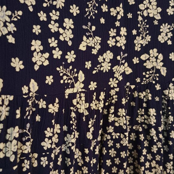 Old Navy Dark Blue Flowered Blouse - Picture 4 of 7